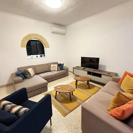 Sea Side Large Apartment *
